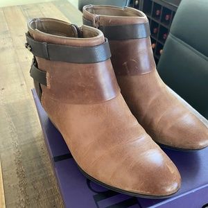 Indigo by Clark’s Size 6 Spye Belle Brown Ankle Boots